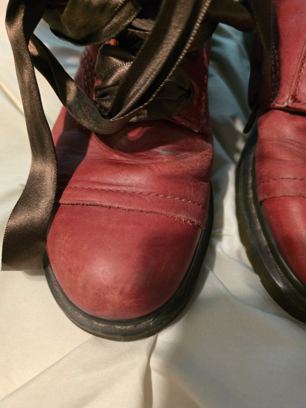 Dr Martens Triumph 1914 12 eye fold-down boots. Size 9 - Picture 4 of 9